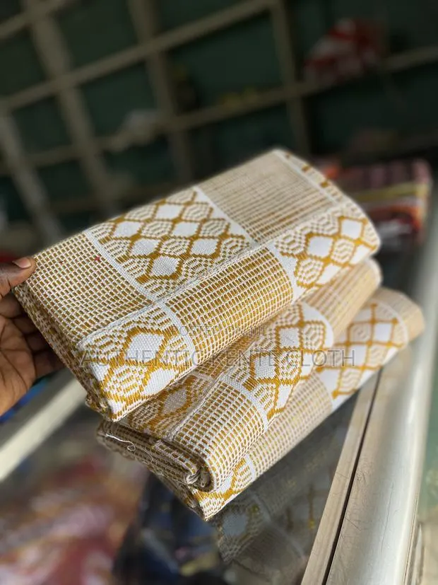 Classy Original Bonwire Kente · Photo 3