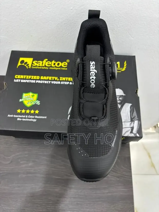 Safety Sneakers · Photo 1