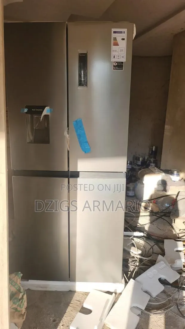 Refrigerator · Photo 1