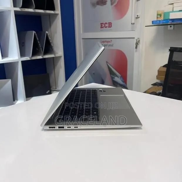 Laptop HP EliteBook 840 G9 16GB Intel Core i7 SSD 512GB · Photo 1