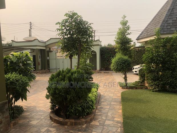 5bdrm Duplex in Oyarifa Estate, Accra Metropolitan for sale · Photo 3