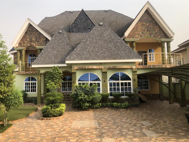 5bdrm Duplex in Oyarifa Estate, Accra Metropolitan for sale · Photo 1