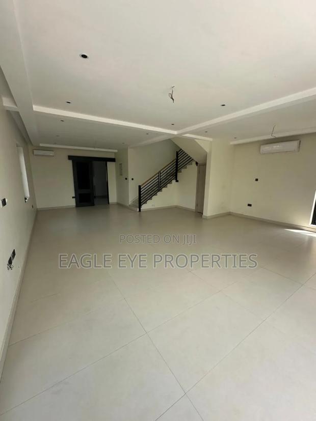 4bdrm House in Airport Residential Area for sale · Photo 2
