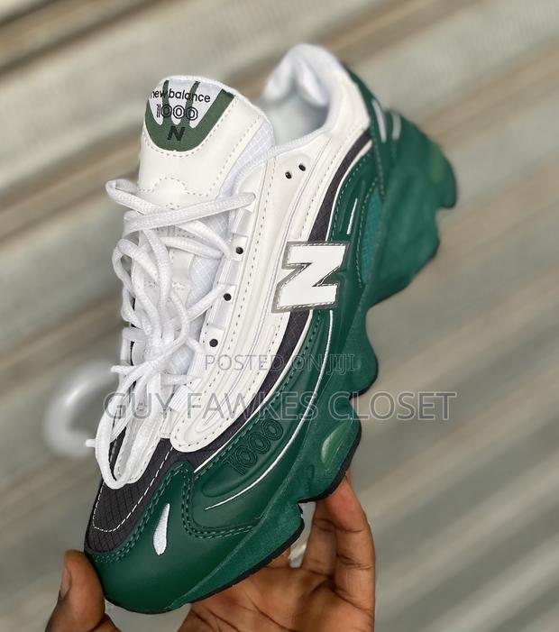 New Balance 1000 · Photo 1