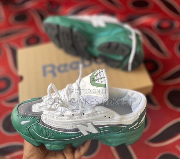 New Balance 1000 · Photo 3