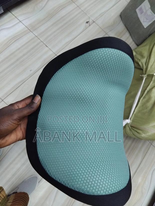 Head Rest Cushion · Photo 2