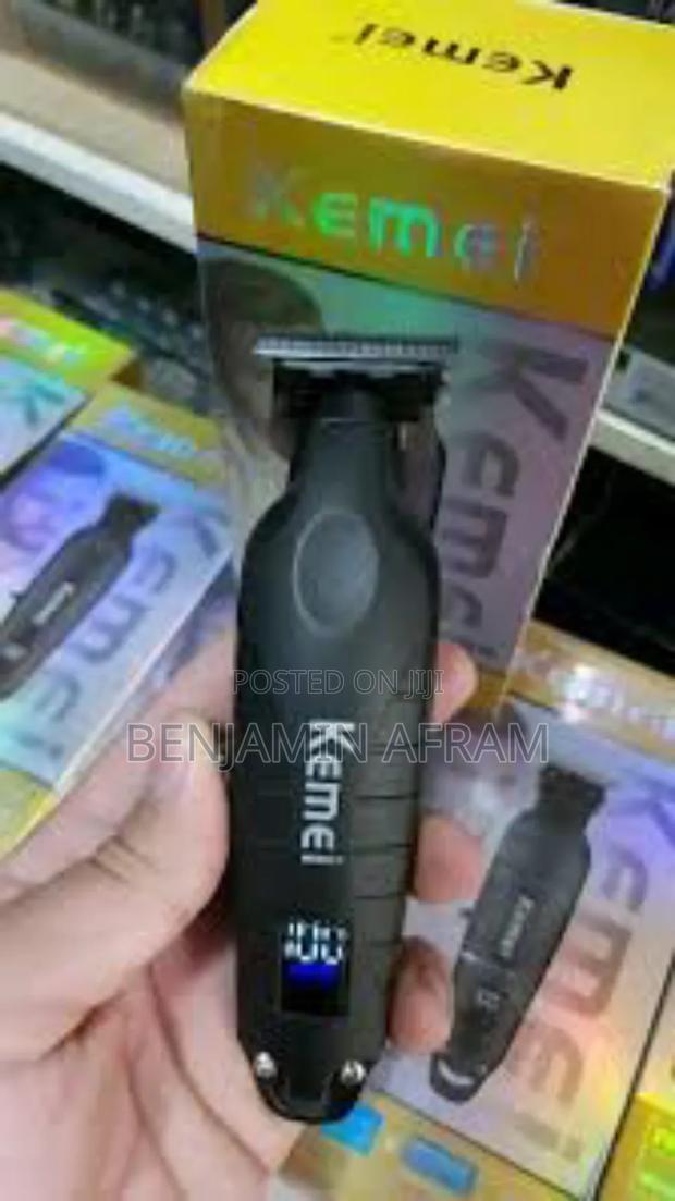 Rechargeable Cordless Metallic USB Hair Clipper · Photo 5