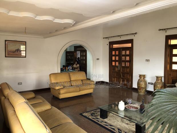 6bdrm Duplex in Spintex C18 for sale · Photo 4