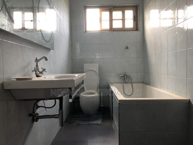 6bdrm Duplex in Spintex C18 for sale · Photo 7