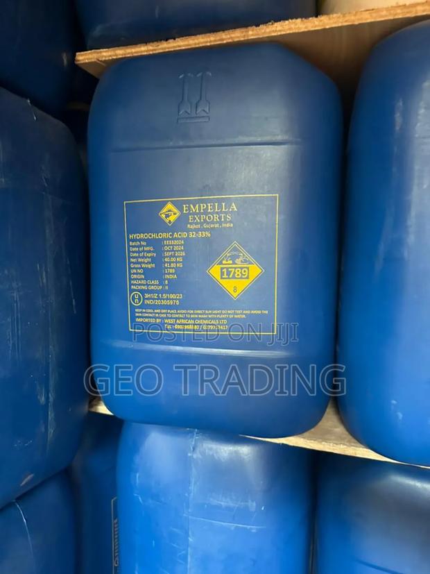Hydrochloric ACID (30-33%) · Photo 1