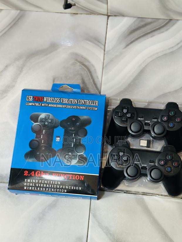 USB Twin Wireless Game Controller · Photo 1