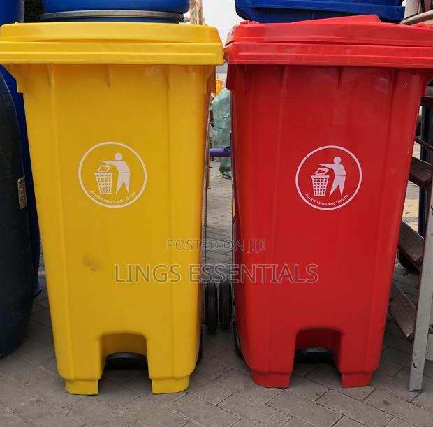 240ltr Pedal Dustbin · Photo 2