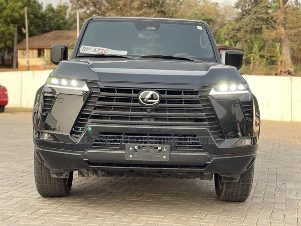 Lexus GX 2024 Black · Photo 2