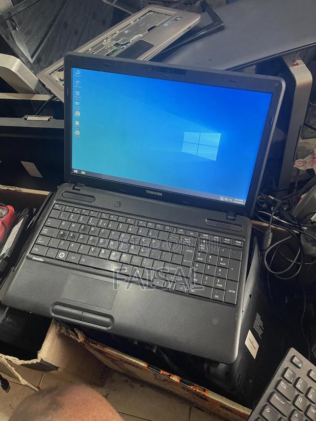 Laptop Toshiba Satellite C665 4GB Intel Core i3 HDD 500GB · Photo 2