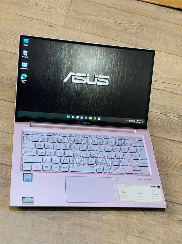 Laptop Asus VivoBook S13 S330UN 4GB Intel Core I3 SSD 128GB · Photo 3