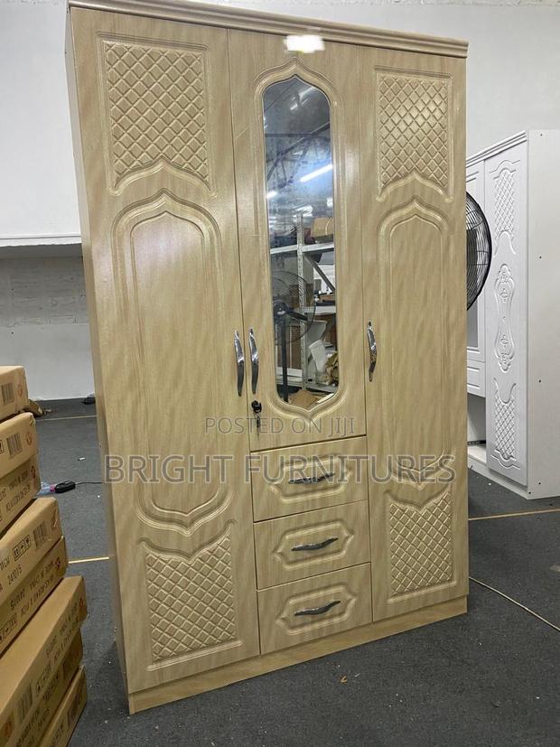 Foreign 3doors Wardrobe With Mirror and Drowners · Photo 1