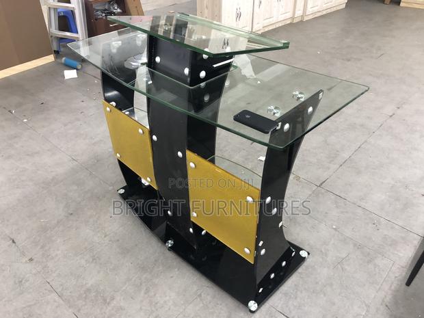 Pulpit Available for a Cool Price · Photo 2