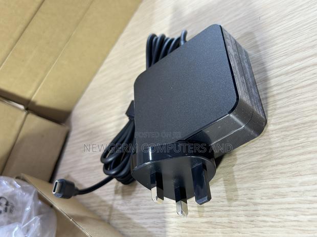 Universal 65w Usb-C Laptop Charger for All Laptops · Photo 4