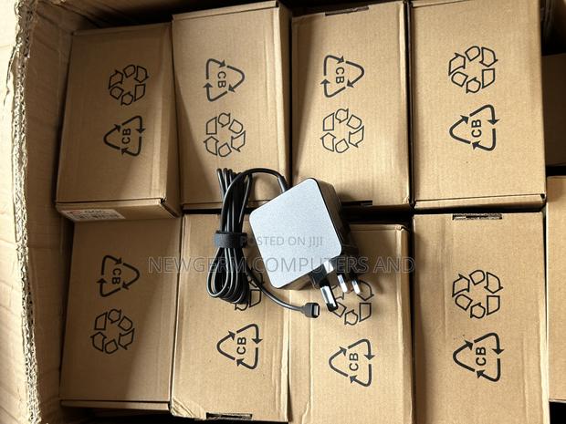Universal 65w Usb-C Laptop Charger for All Laptops · Photo 5