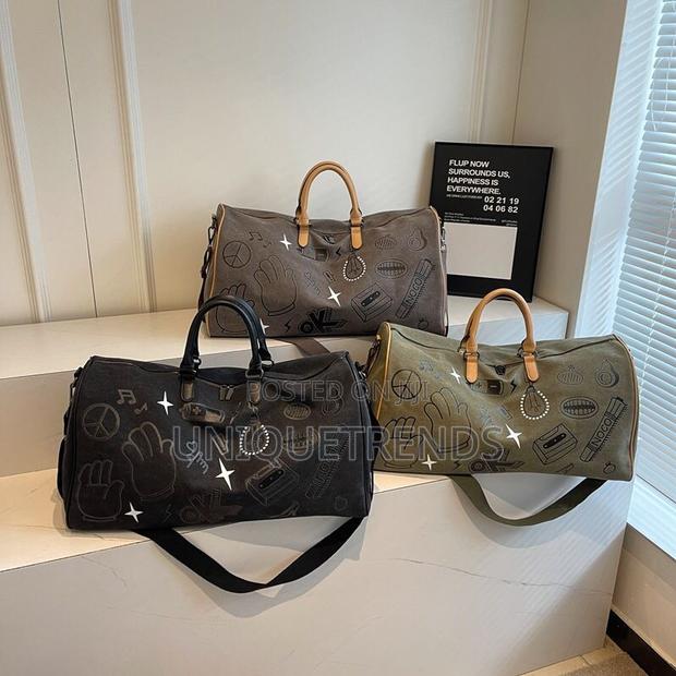 Canvas Material Duffle Bags · Photo 2