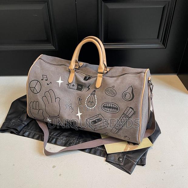 Canvas Material Duffle Bags · Photo 5
