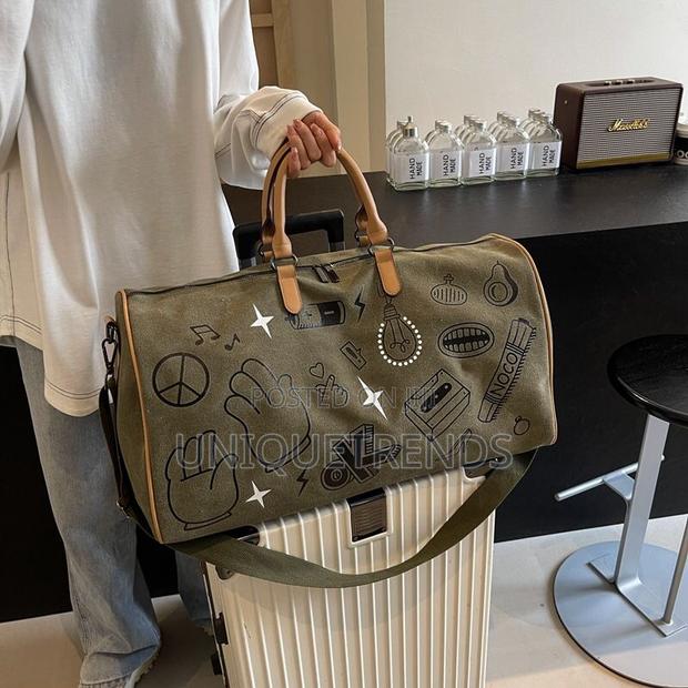 Canvas Material Duffle Bags · Photo 4