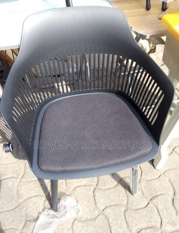 Home / Office Waiting Chair · Photo 1