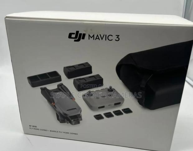 DJI Mavic 3 Fly More Combo · Photo 1