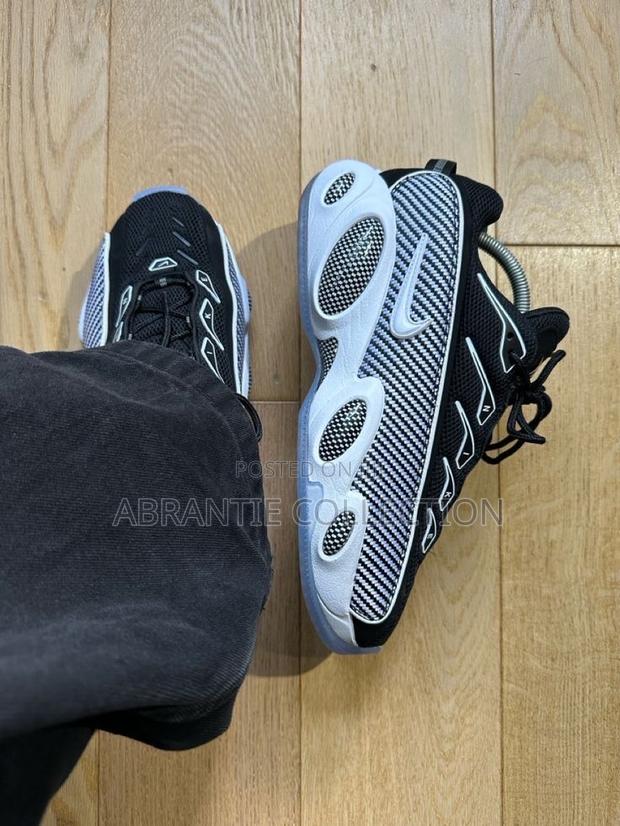 Nike Nocta Glide Sneakers · Photo 2