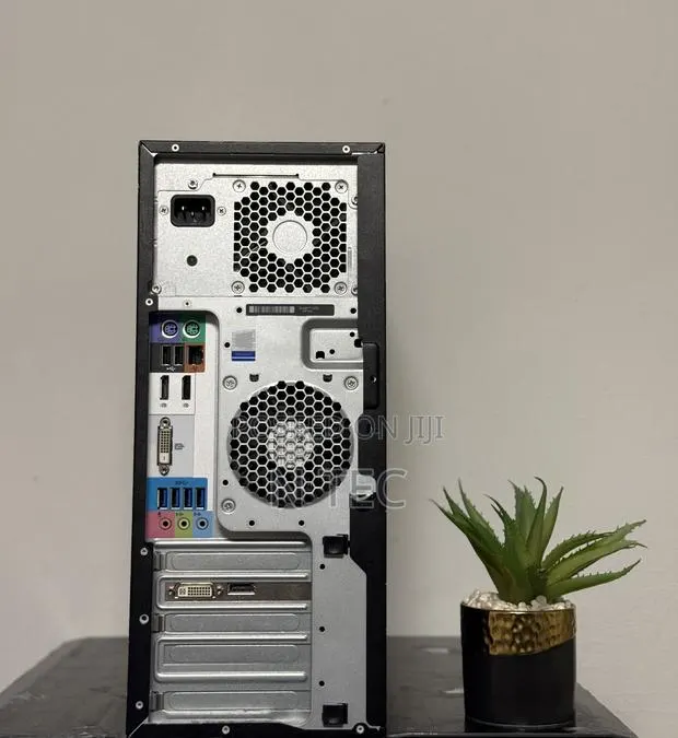 Desktop Computer HP Z240 16GB Intel Xeon HDD 1T · Photo 1