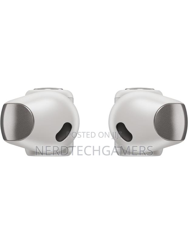 Bose Ultra Open Earbuds, Open Ear Earbuds for Comfort · Photo 3