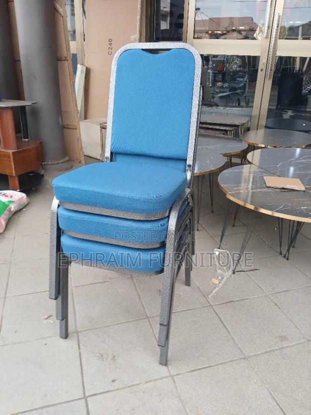 Quality Fabric Auditorium Chairs · Photo 1