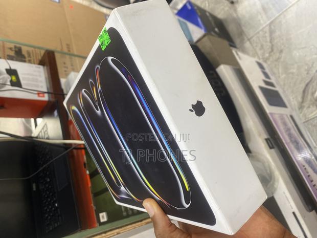 New Apple iPad Pro 11 (2024) 256 GB Gray · Photo 2