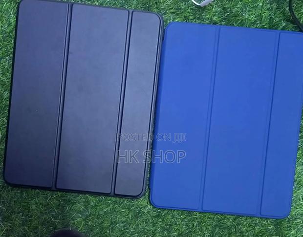 Apple iPad Air 4/5 Smart Cover Case With Pen Slot · Photo 1