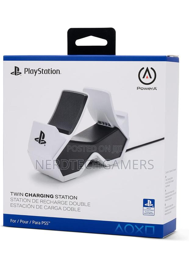PS5 Controller Charging Station With Fast Dual Charging Dock · Photo 2