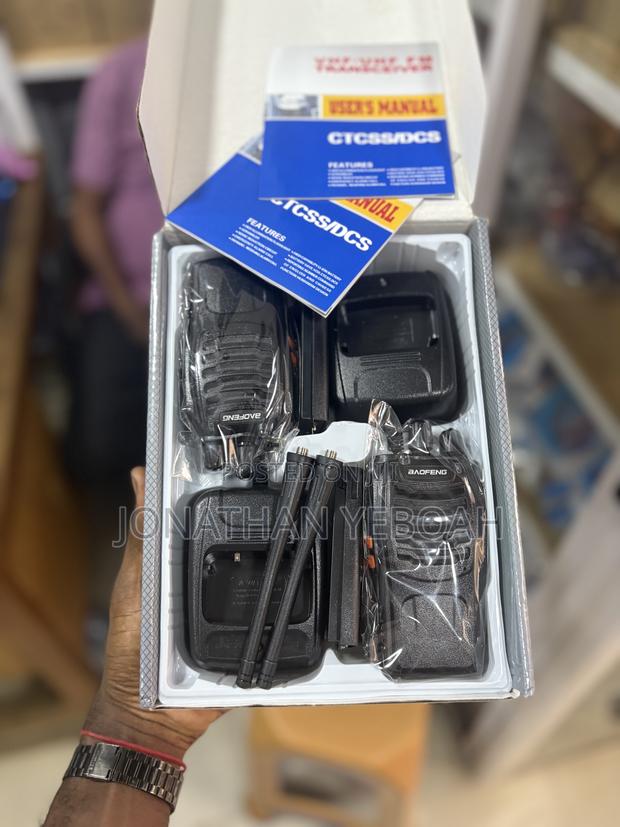 Baofeng Walkie Talkie · Photo 2