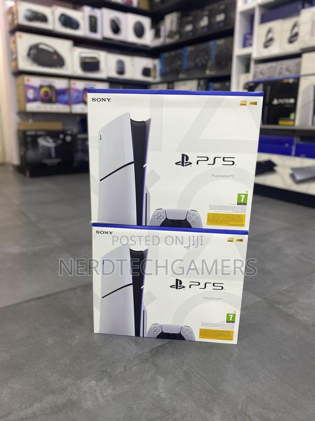 Playstation5 Standard Edition (Slim) · Photo 1