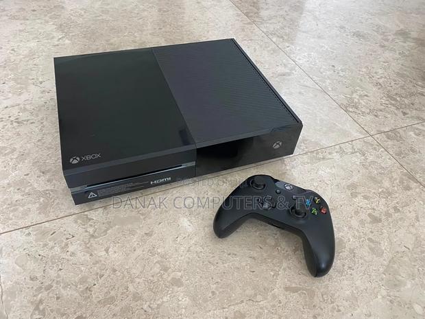 Xbox One Console · Photo 1