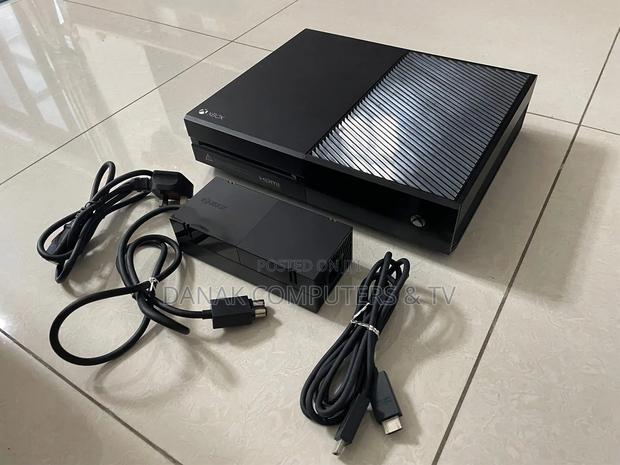 Xbox One Console · Photo 2