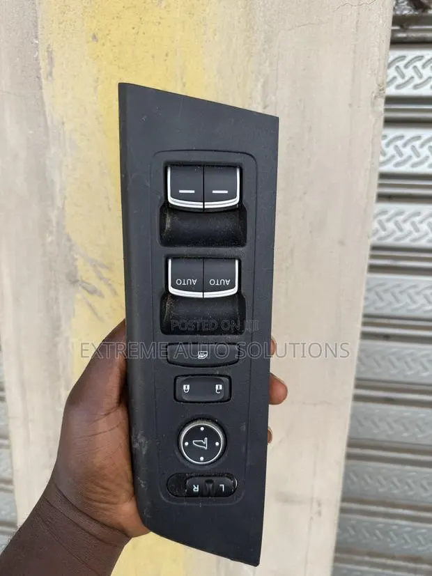 22 23 2024 2025 Honda Civic Left Driver Door Master Window Switch · Photo 1