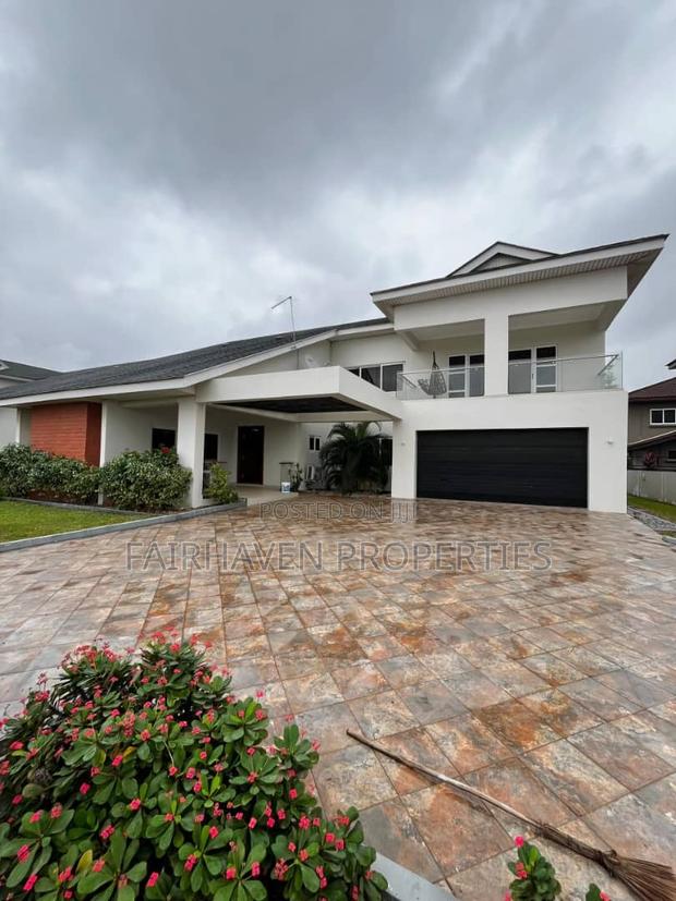 6bdrm House in Cantonment, Cantonments for sale · Photo 1