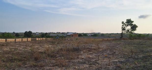 Tema Community 25 Adom Estate Road Plots Selling! · Photo 2