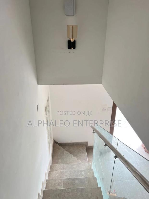 Furnished 3bdrm Duplex in Manet Estate for sale · Photo 8