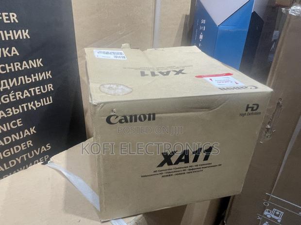 Professional Canon Video Camera HD Camorder XA11 · Photo 1