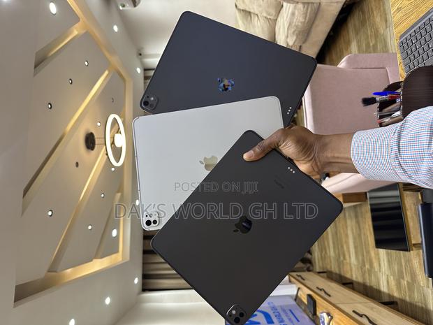 Apple iPad Air 13 (2024) 256 GB Gray · Photo 1