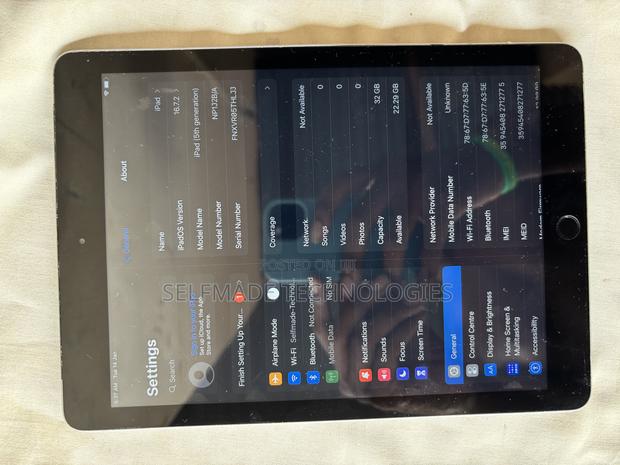 Apple iPad 9.7 32 GB Silver · Photo 2