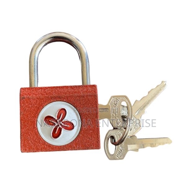 CH Side Open Padlock 40mm (12 Pieces) · Photo 1