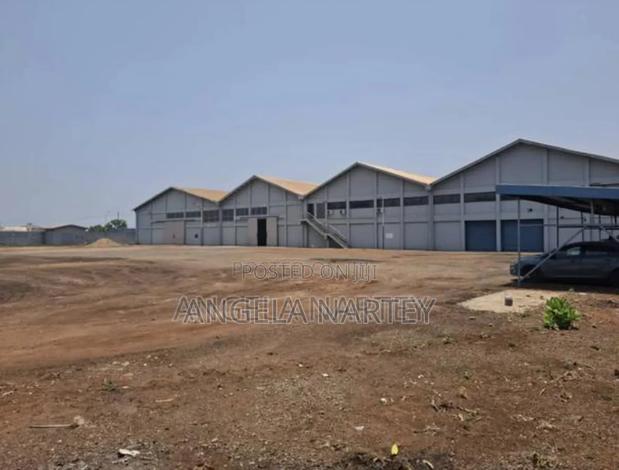 9600 Sq Warehouse With Offices At Tema Industrial · Photo 2