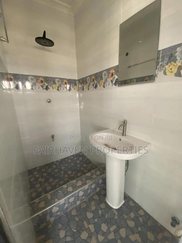 2bdrm Apartment in Bushroad, Teshie for rent · Photo 6
