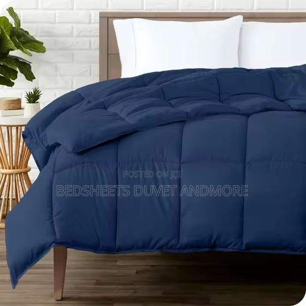 Duvet With 2 Pillow Covers · Photo 1